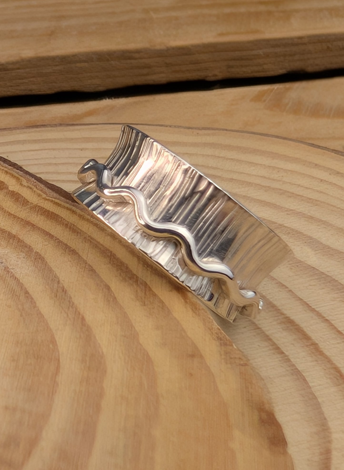 sterling silver wavy spinner ring