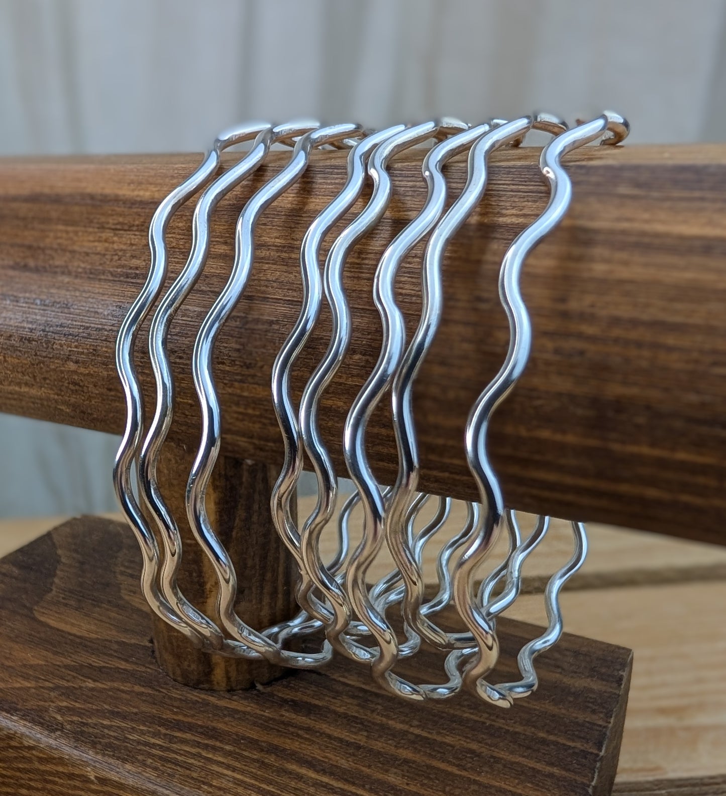 sterling silver wavy bangle