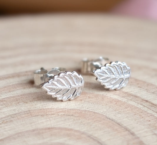 sterling silver leaf stud earrings